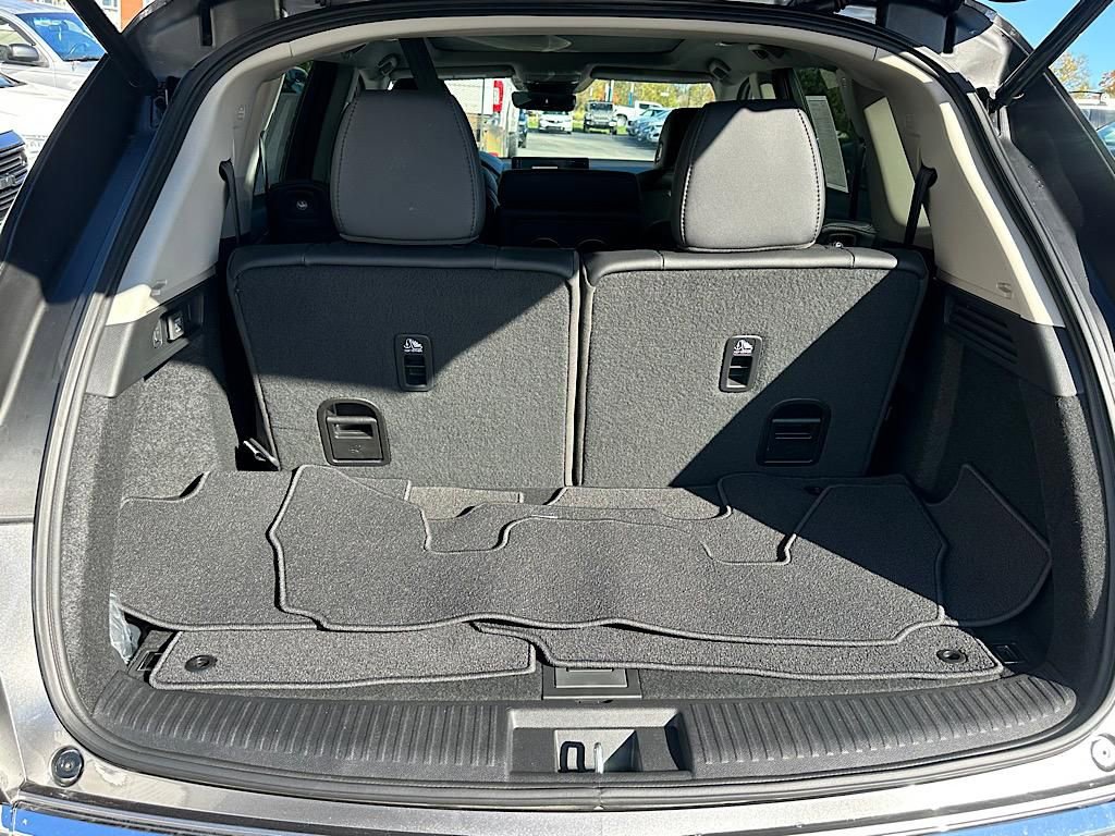 Certified 2025 Acura MDX SH-AWD image 11