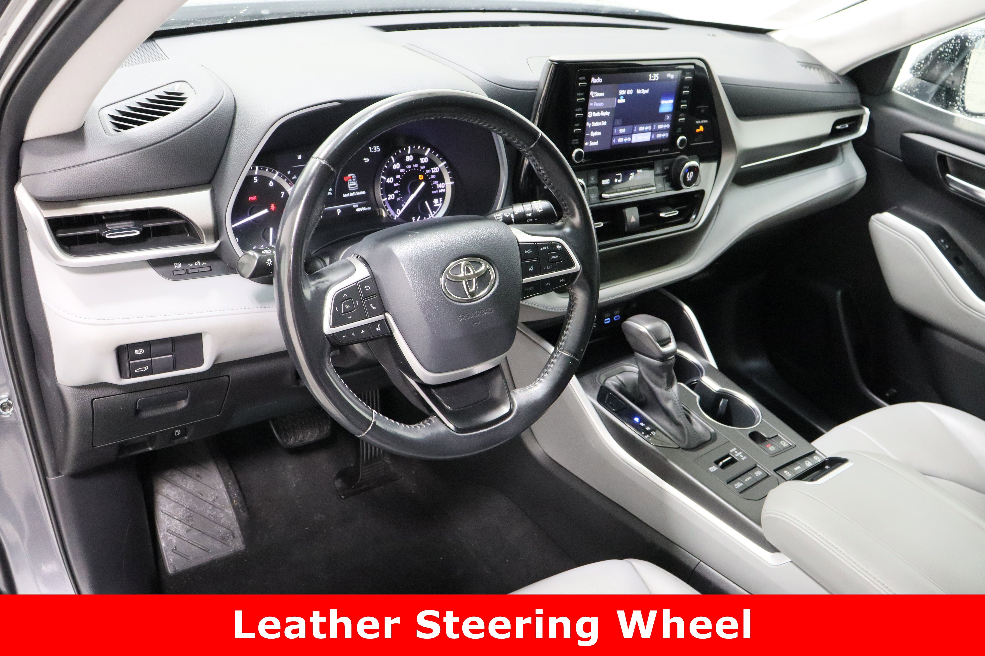 Used 2022 Toyota Highlander XLE image 13