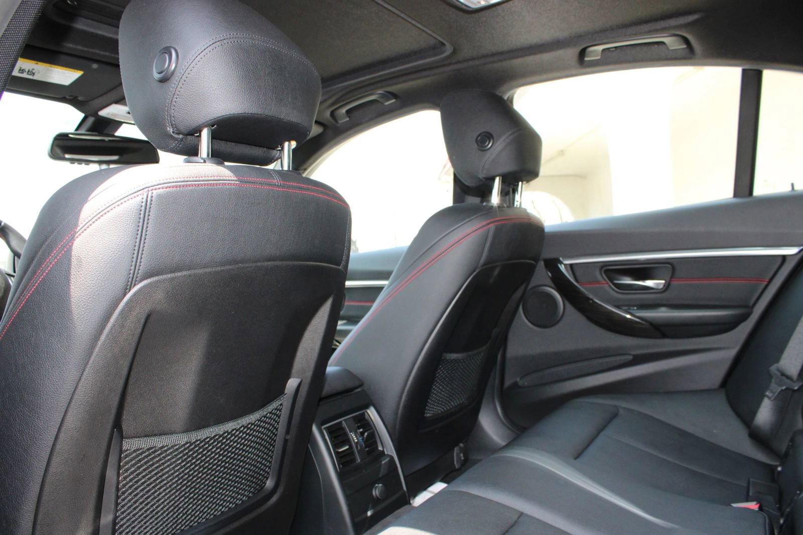 Used 2017 BMW 330i Sedan RWD image 12