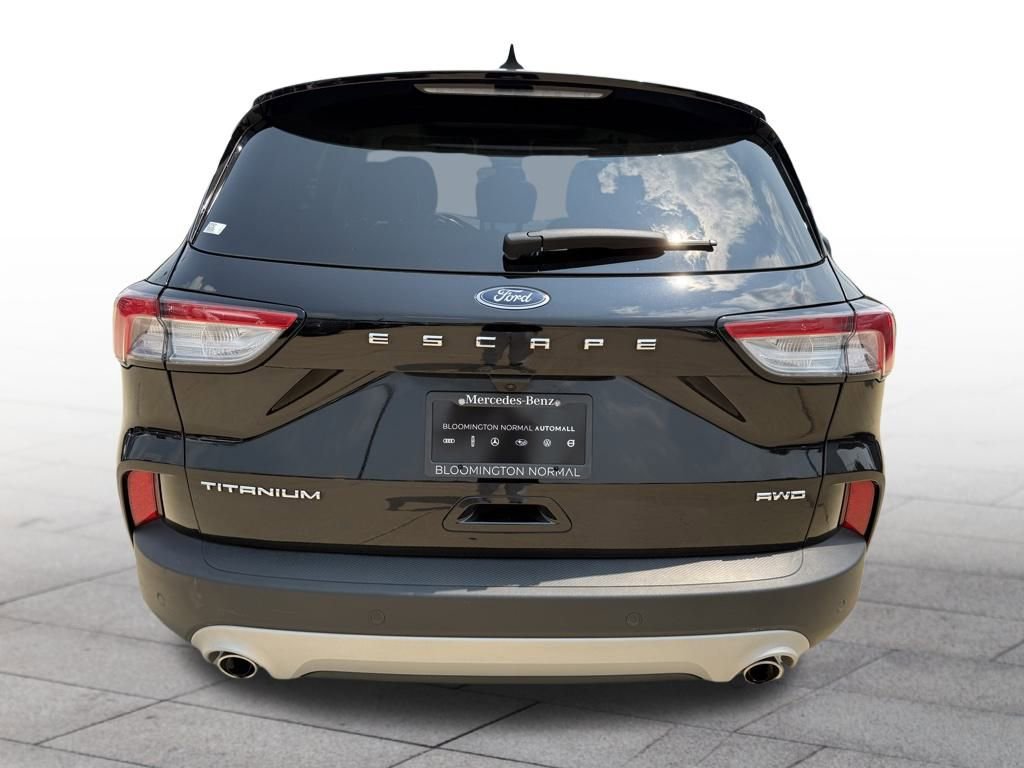 Used 2022 Ford Escape Titanium image 6