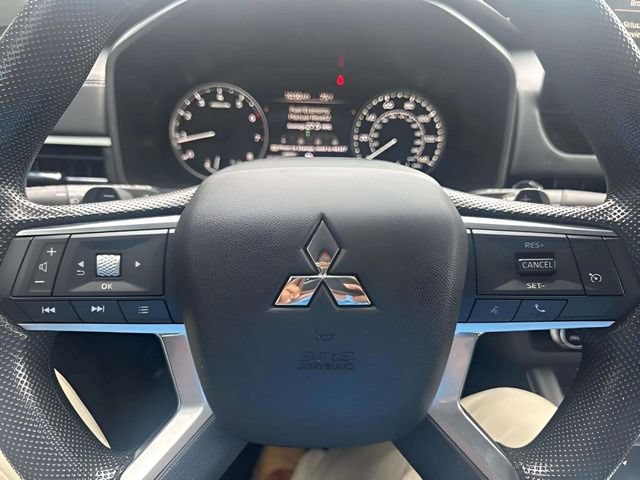 Used 2025 Mitsubishi Outlander ES AWD/4WD image 7