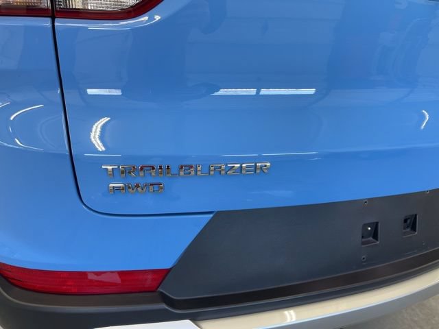 Used 2024 Chevrolet TrailBlazer LT AWD/4WD image 16