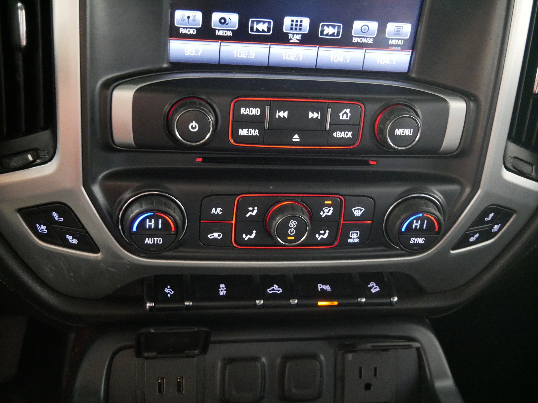 Used 2016 GMC Sierra 1500 SLT w/ SLT Premium Package AWD/4WD image 23