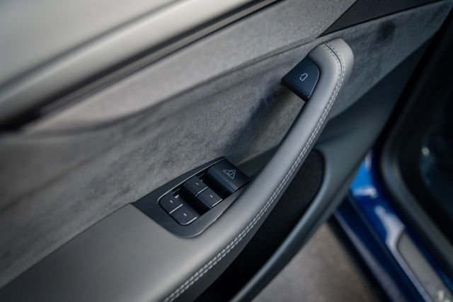 Used 2026 Tesla Model Y Long Range image 45