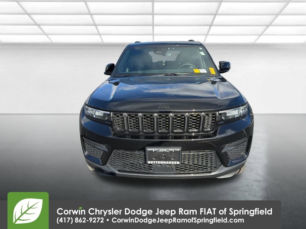 Certified 2023 Jeep Grand Cherokee Altitude image 2