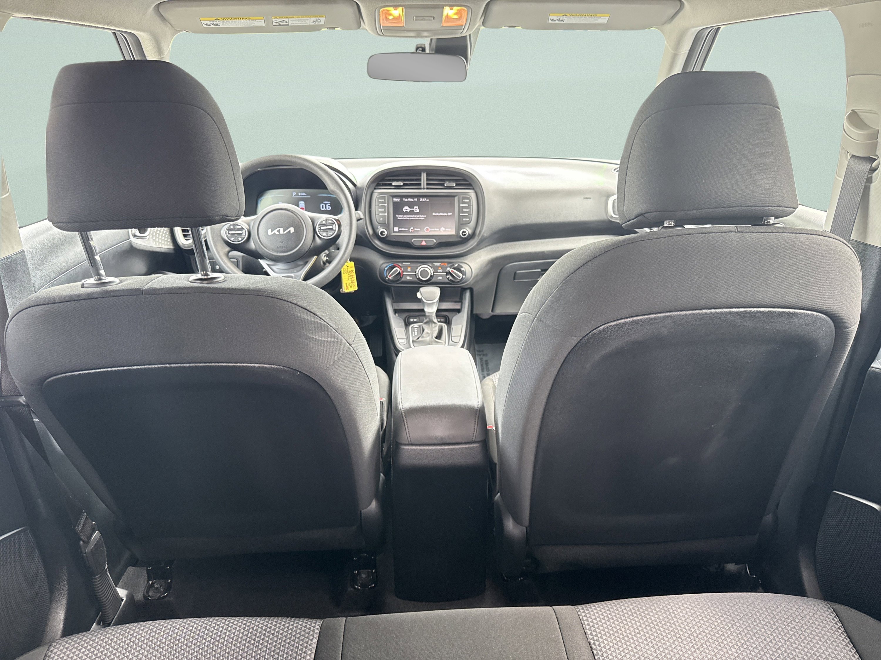 Used 2025 Kia Soul LX w/ LX Technology Package FWD image 23