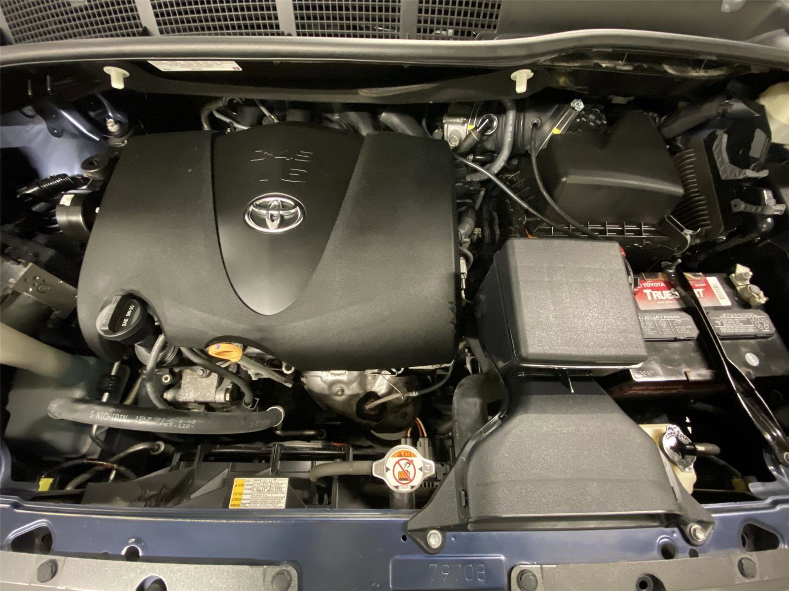 Used 2018 Toyota Sienna XLE image 22