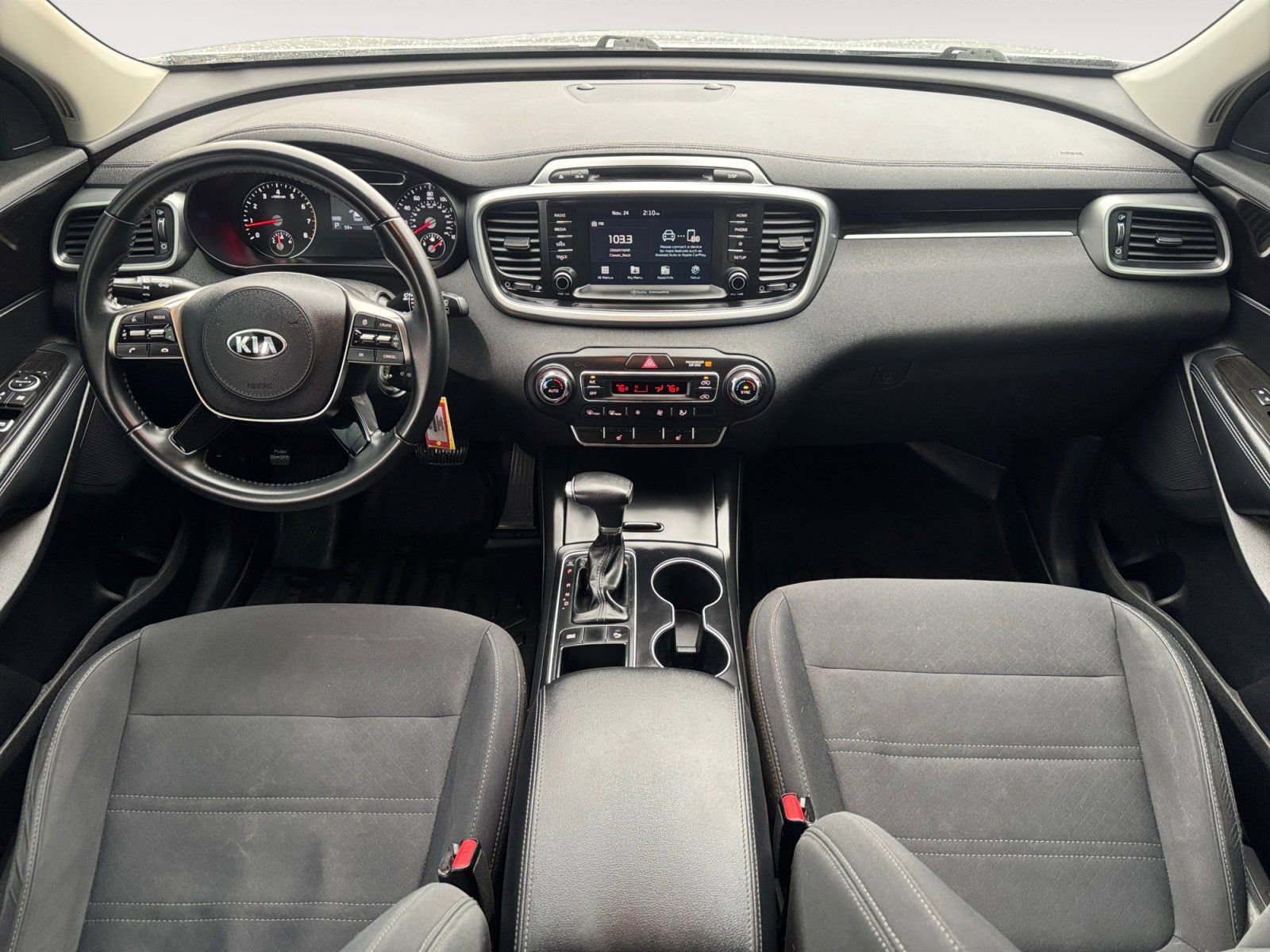 Used 2019 Kia Sorento LX w/ LX Convenience Package image 10