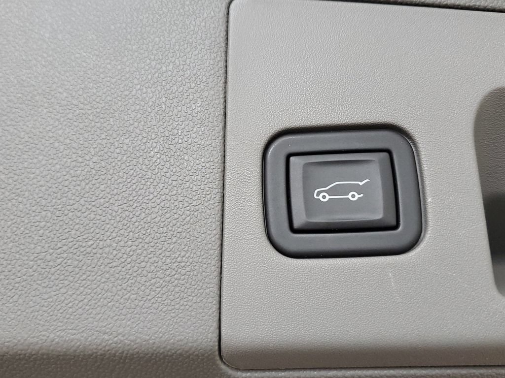 Certified 2023 Cadillac XT5 Premium Luxury w/ LPO, Premium Carpet Package FWD image 27