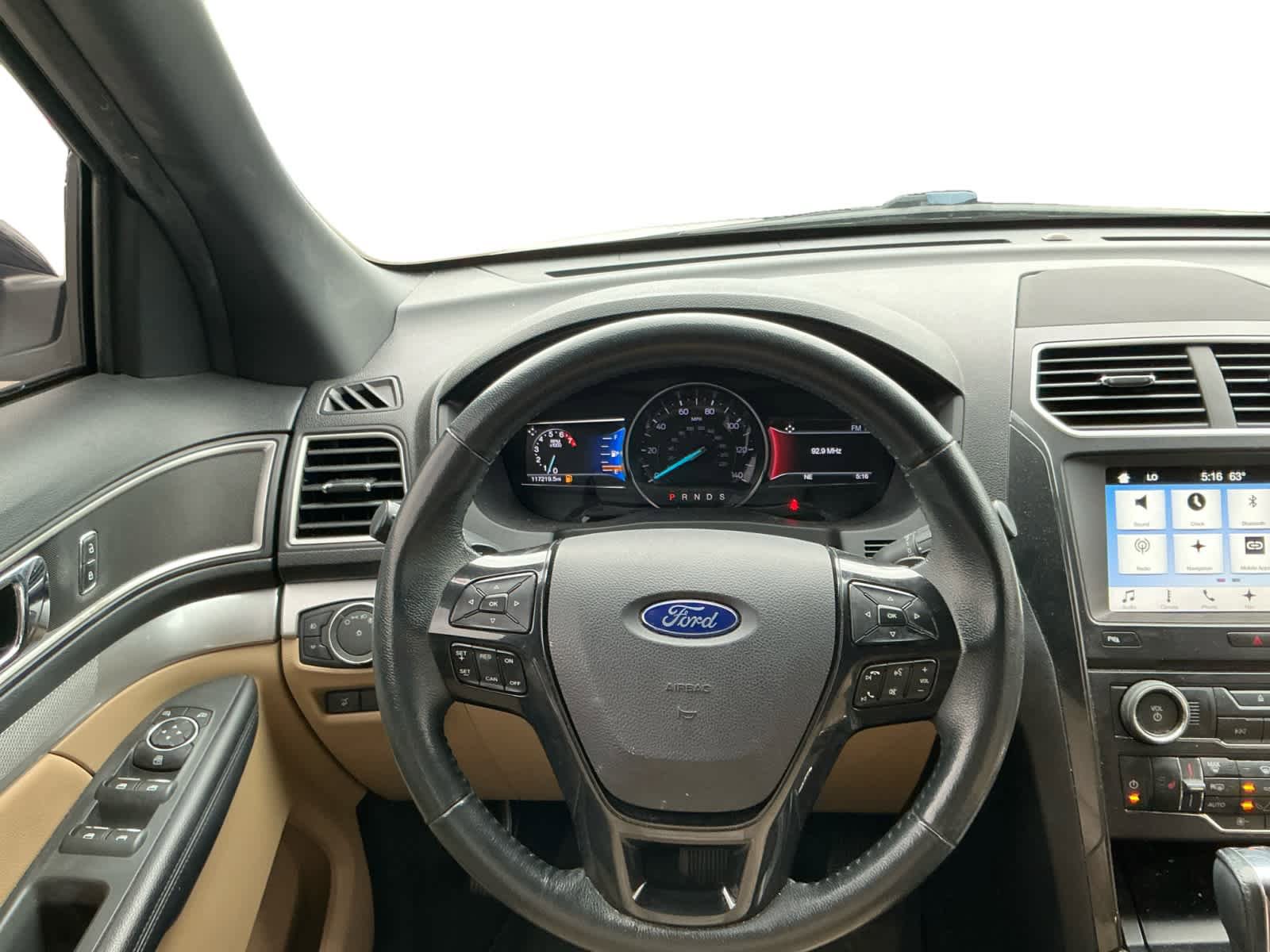 Used 2017 Ford Explorer XLT w/ Equipment Group 202A FWD image 11