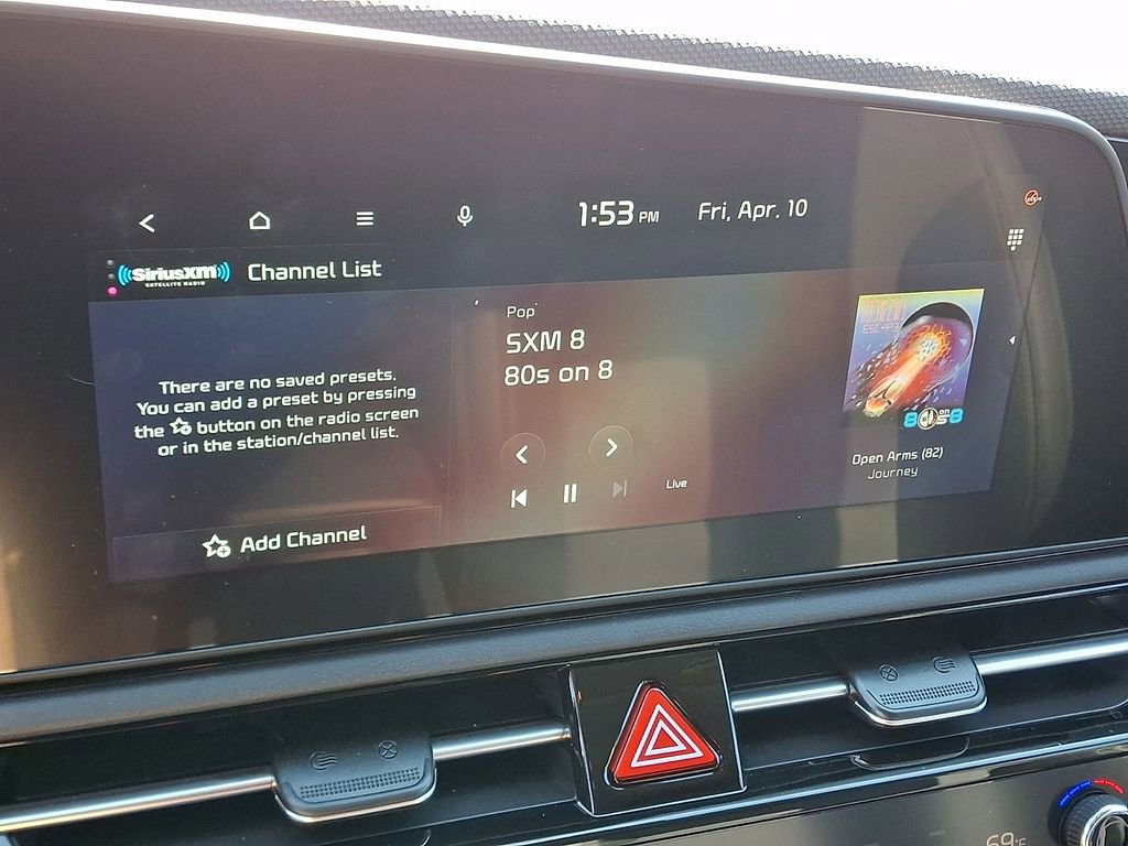 Certified 2025 Kia Niro EX image 17