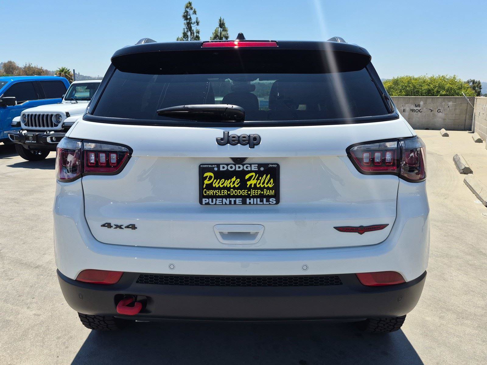 New 2026 Jeep Compass Trailhawk w/ Sun, Sound & Navigation Group AWD/4WD image 5