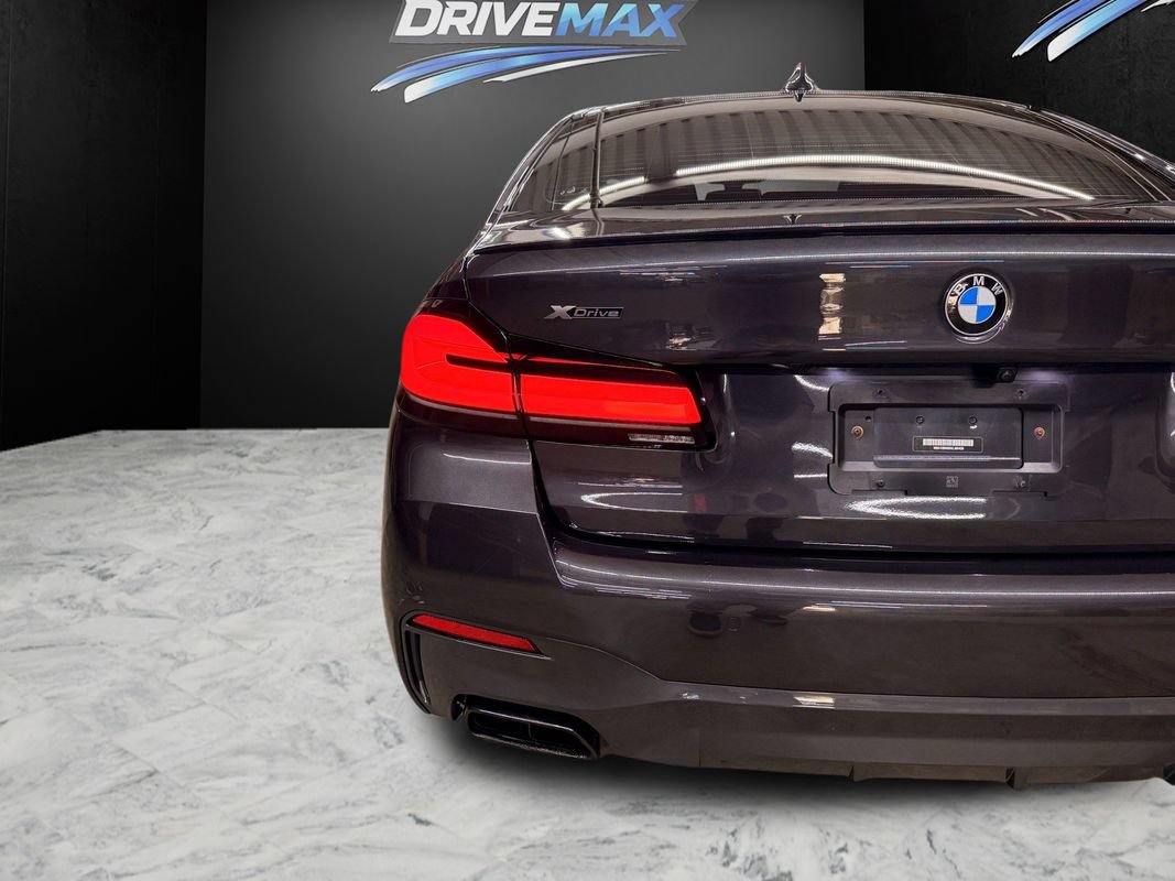 Used 2022 BMW M550i xDrive w/ Executive Package AWD/4WD image 9