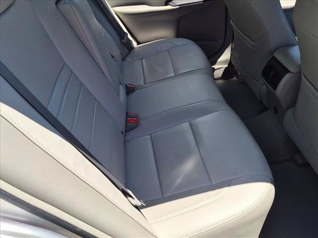 Used 2017 Toyota Camry XLE FWD image 16