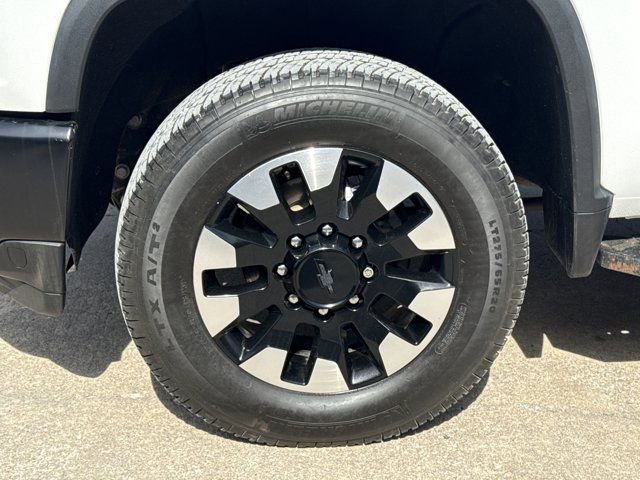 Used 2020 Chevrolet Silverado 2500 Custom w/ Custom Convenience Package image 12