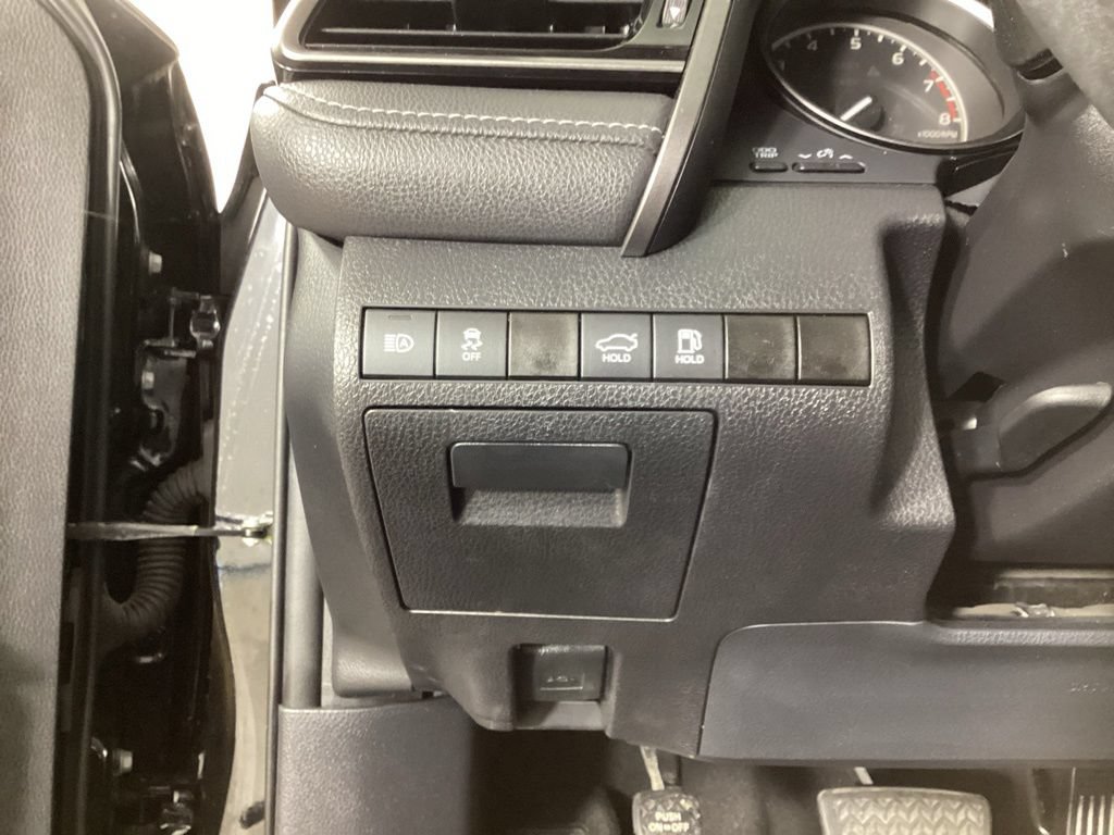 Used 2021 Toyota Camry SE FWD image 12