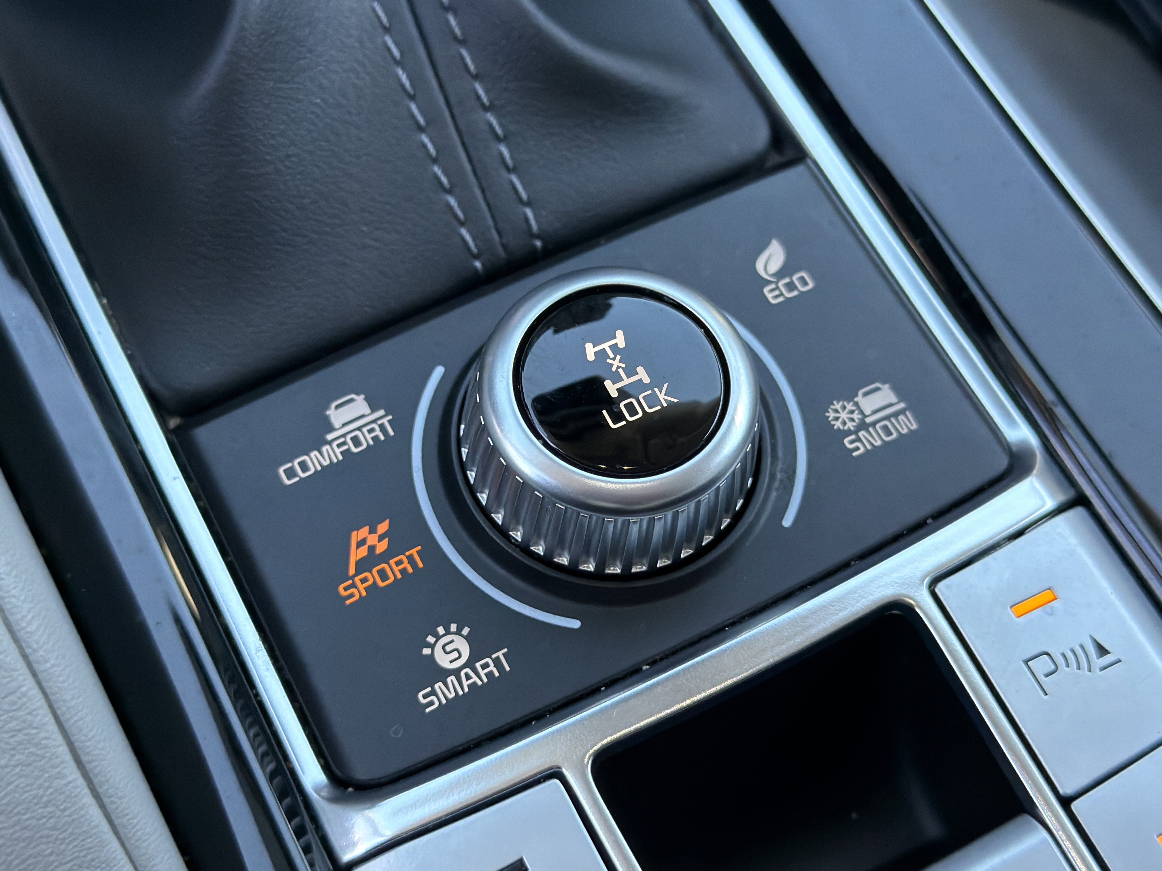 Used 2021 Kia Telluride SX w/ SX Prestige Package image 32