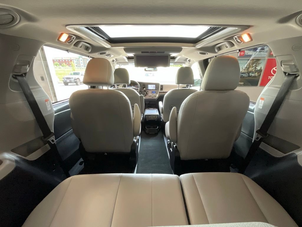 Used 2018 Toyota Sienna Limited Premium AWD/4WD image 24