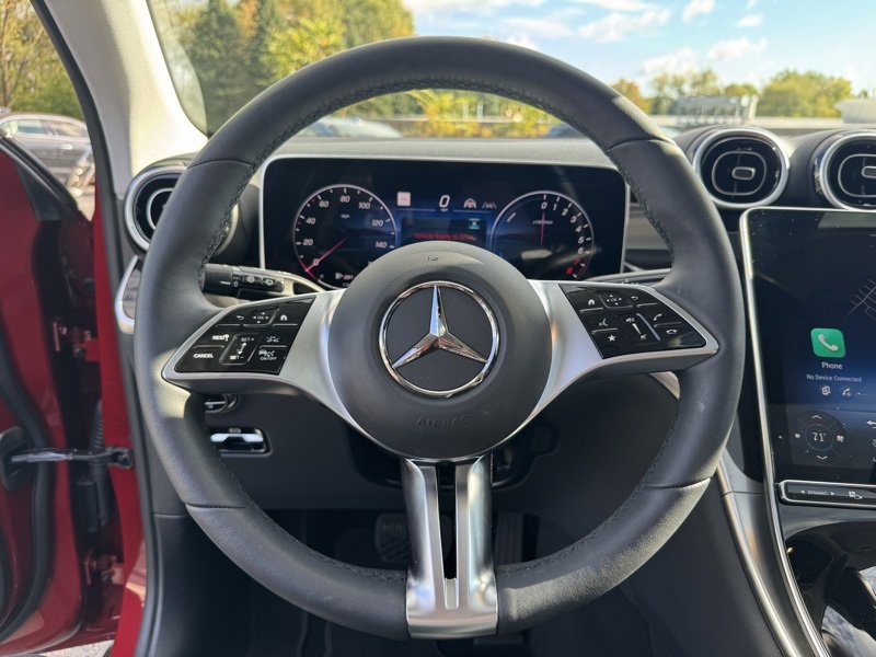 Used 2025 Mercedes-Benz GLC 350e 4MATIC image 12