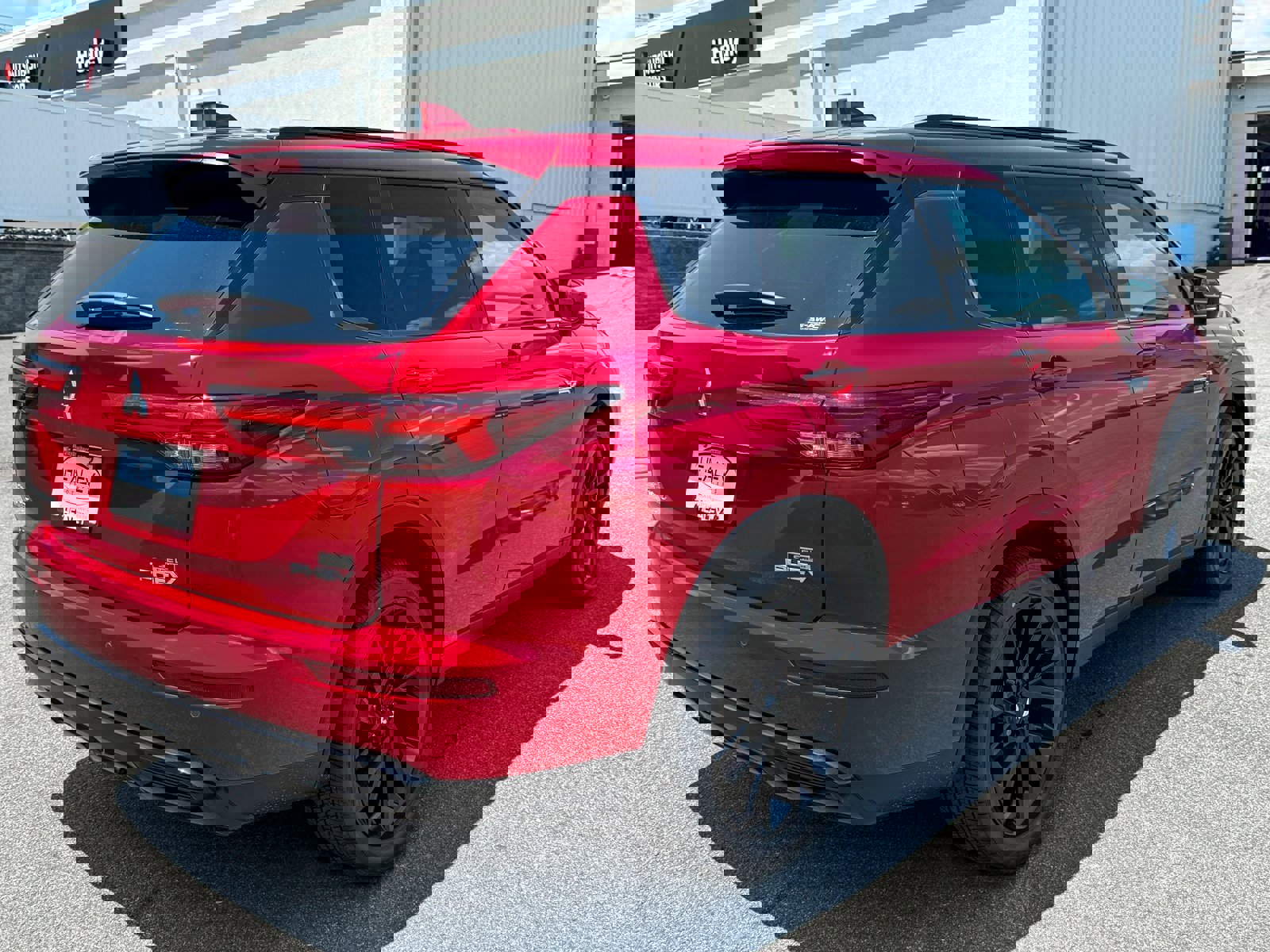 New 2025 Mitsubishi Outlander 4WD Plug-In Hybrid image 12