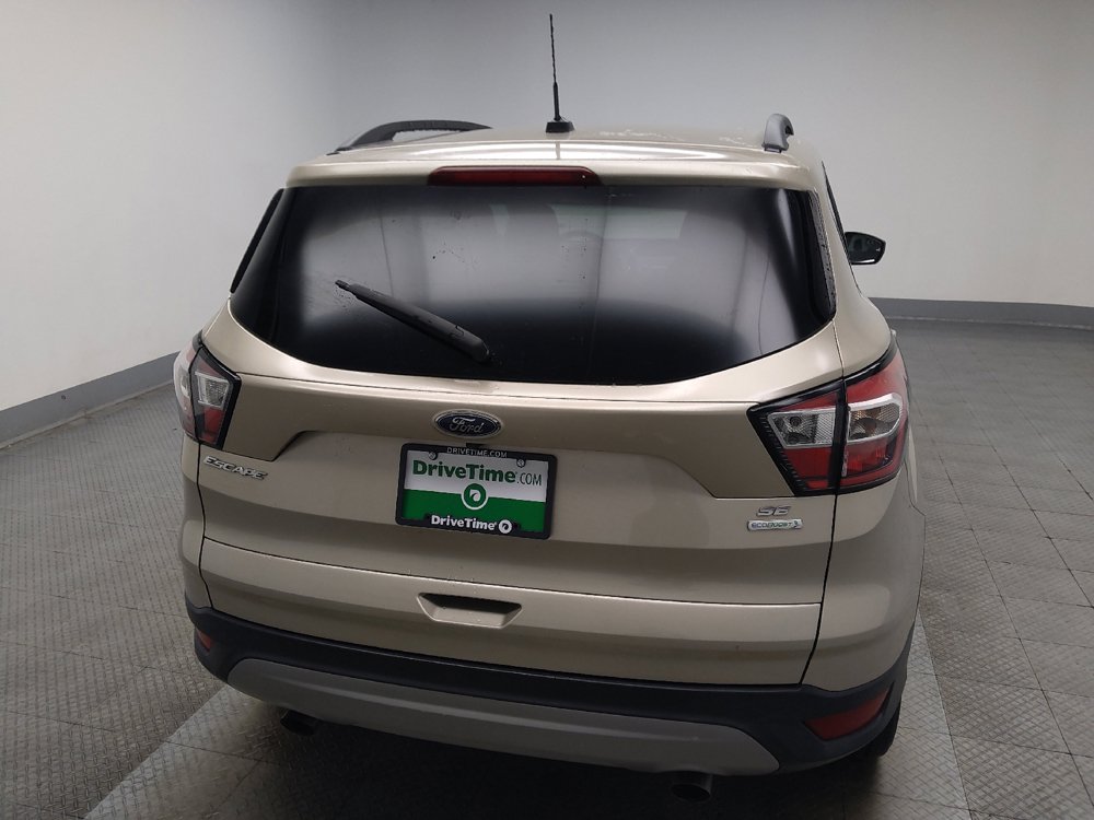 Used 2018 Ford Escape SE FWD image 7
