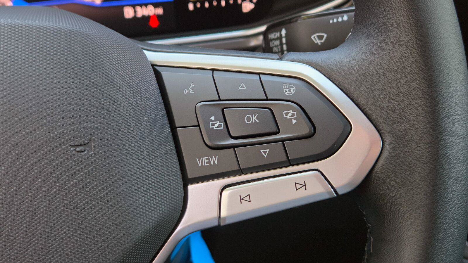 New 2027 Volkswagen Taos SE FWD image 26