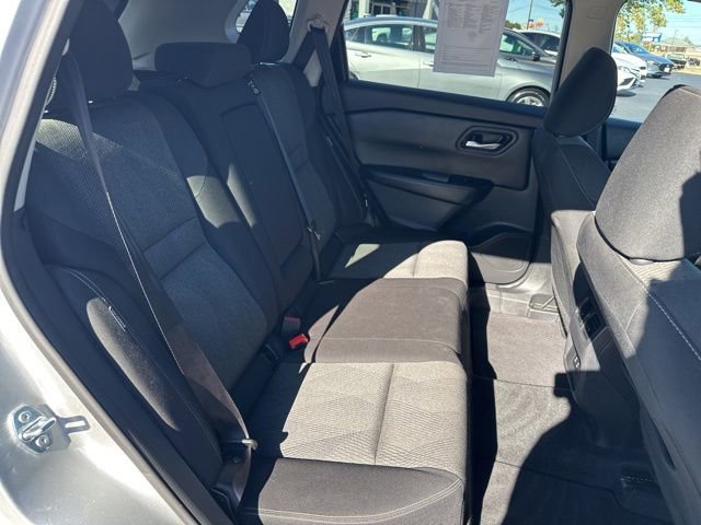 Used 2024 Nissan Rogue SV image 18