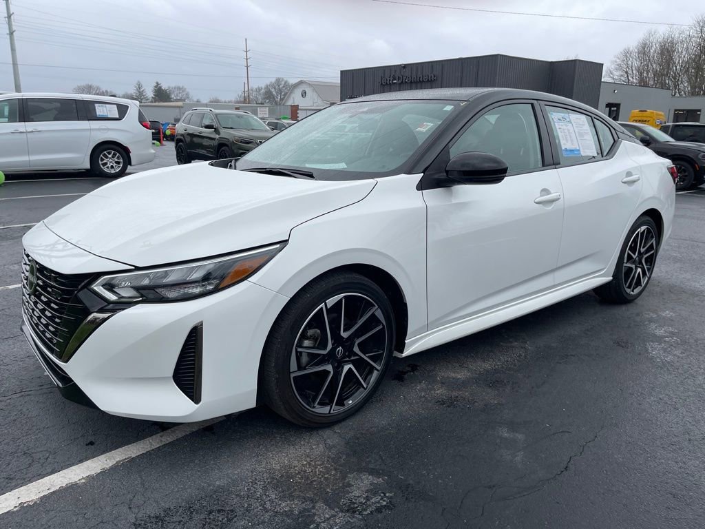 Used 2024 Nissan Sentra SR image 2