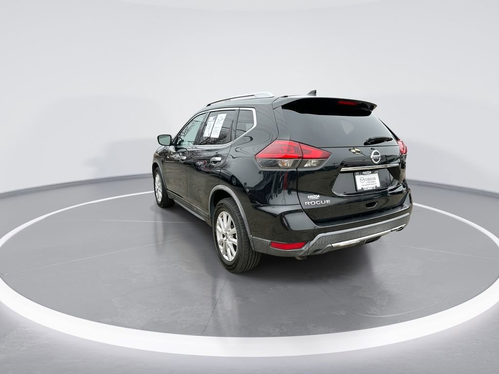 Used 2018 Nissan Rogue SV image 6