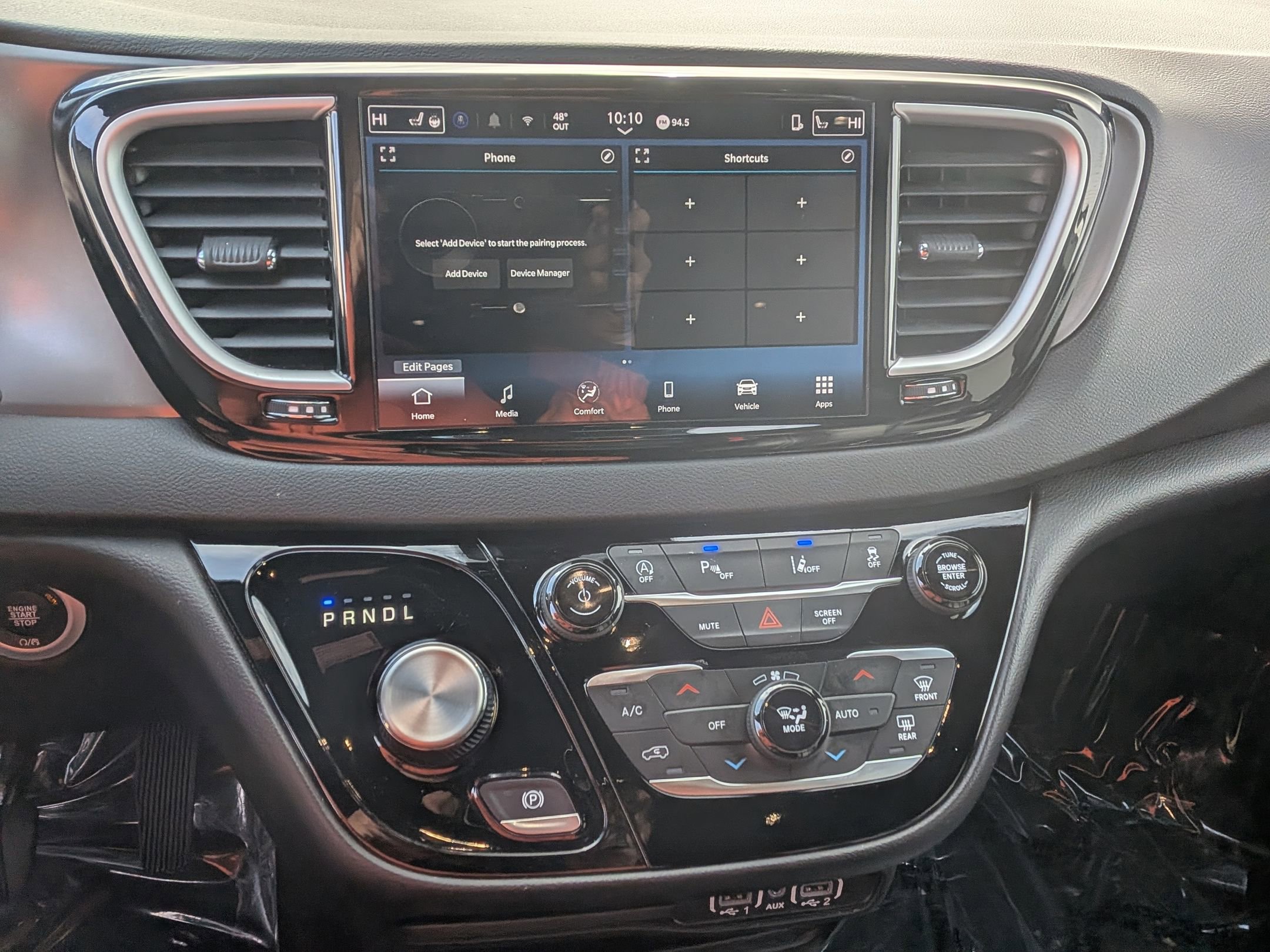 Used 2025 Chrysler Pacifica Select image 26