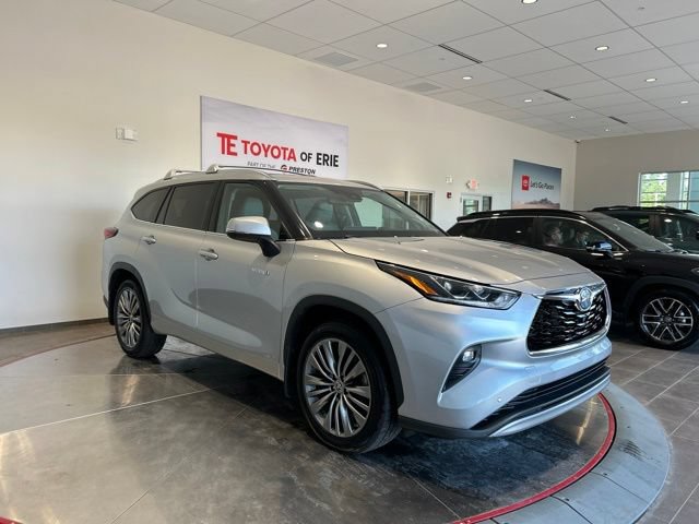 Used 2021 Toyota Highlander Platinum AWD/4WD video 1