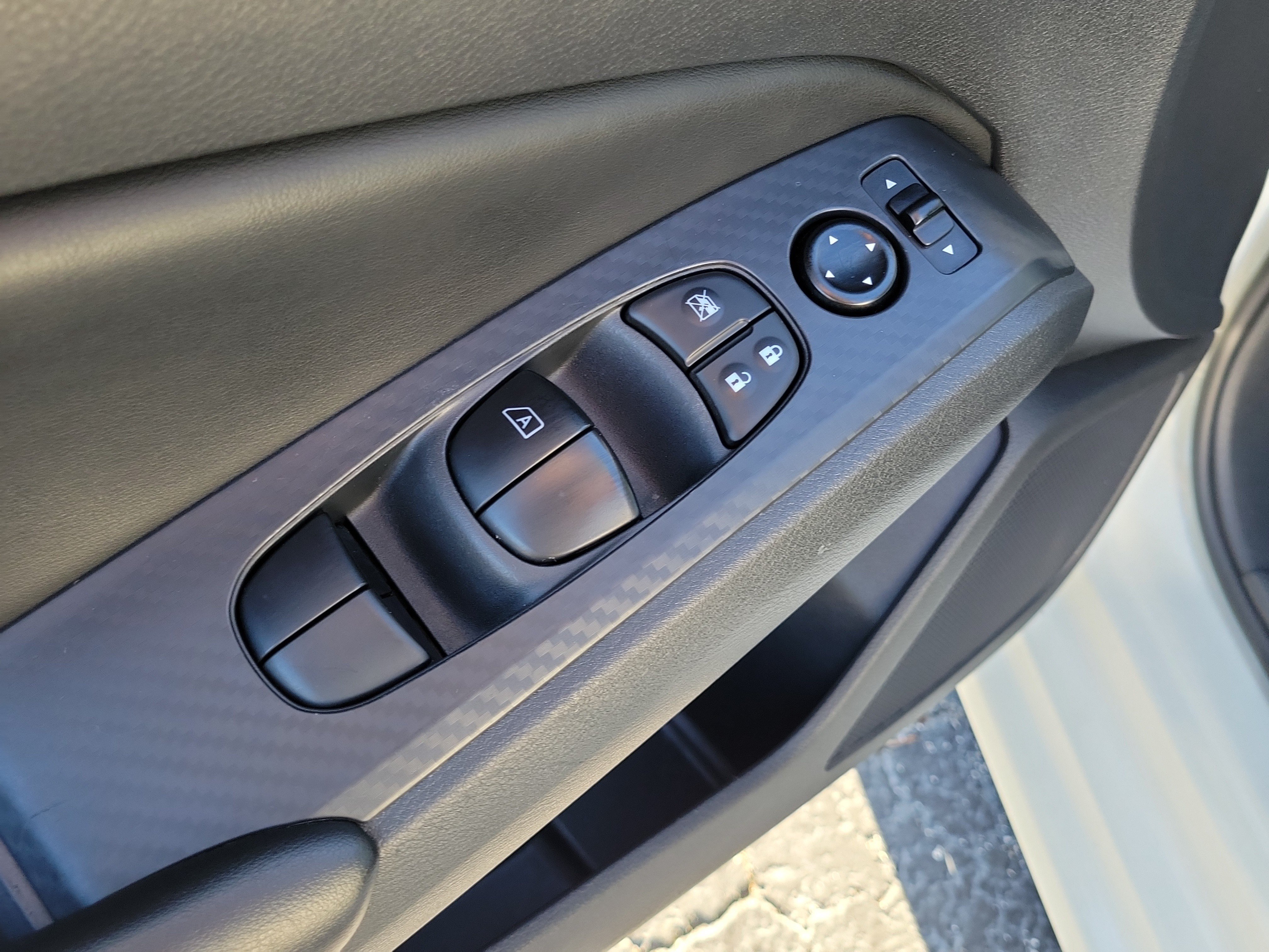 Certified 2025 Nissan Altima 2.5 S FWD image 17