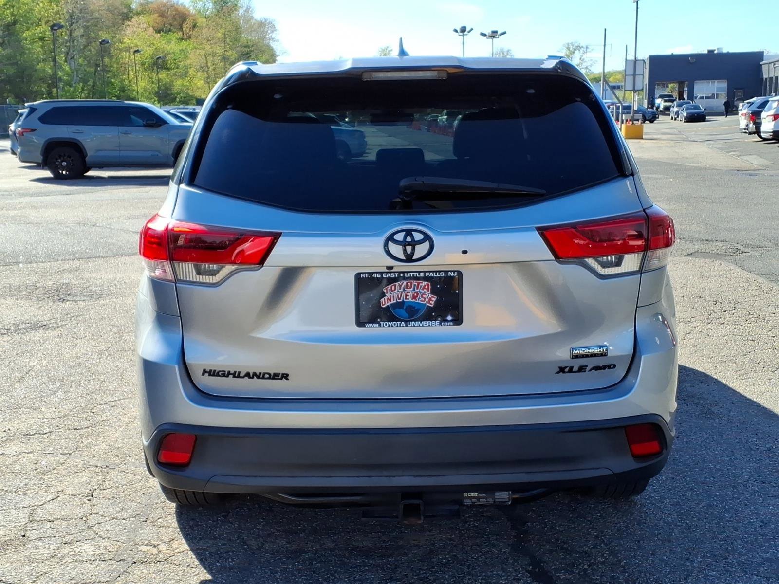 Certified 2019 Toyota Highlander XLE AWD/4WD image 5