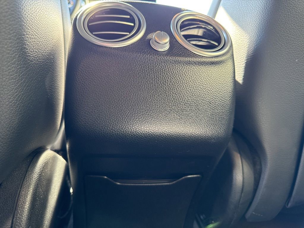 Used 2022 Mercedes-Benz GLC 300 4MATIC w/ Multimedia Package Lite image 16