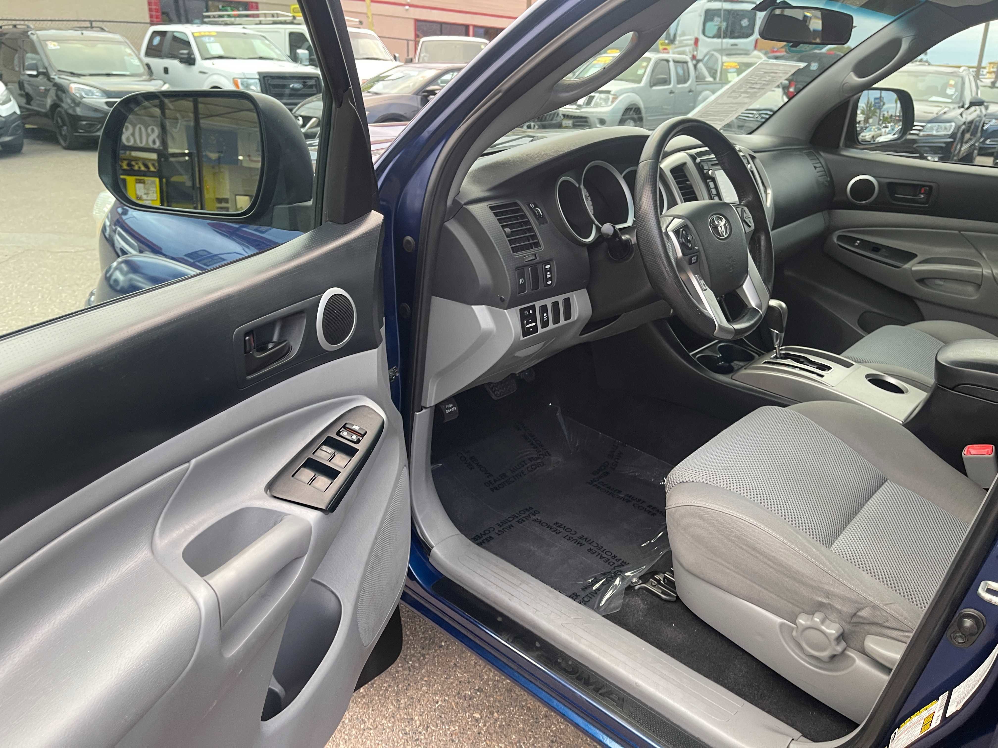 Used 2014 Toyota Tacoma PreRunner w/ TRD Sport Package RWD image 16