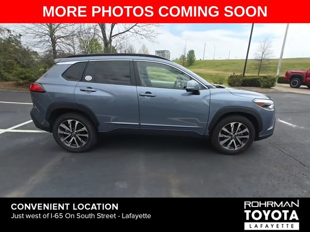 Used 2023 Toyota Corolla Cross XLE w/ Convenience Package image 2