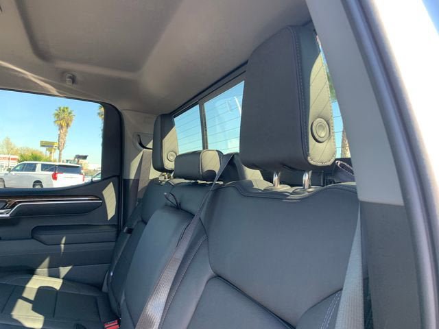 New 2026 GMC Sierra 1500 Elevation w/ Elevation Premium Package AWD/4WD image 10