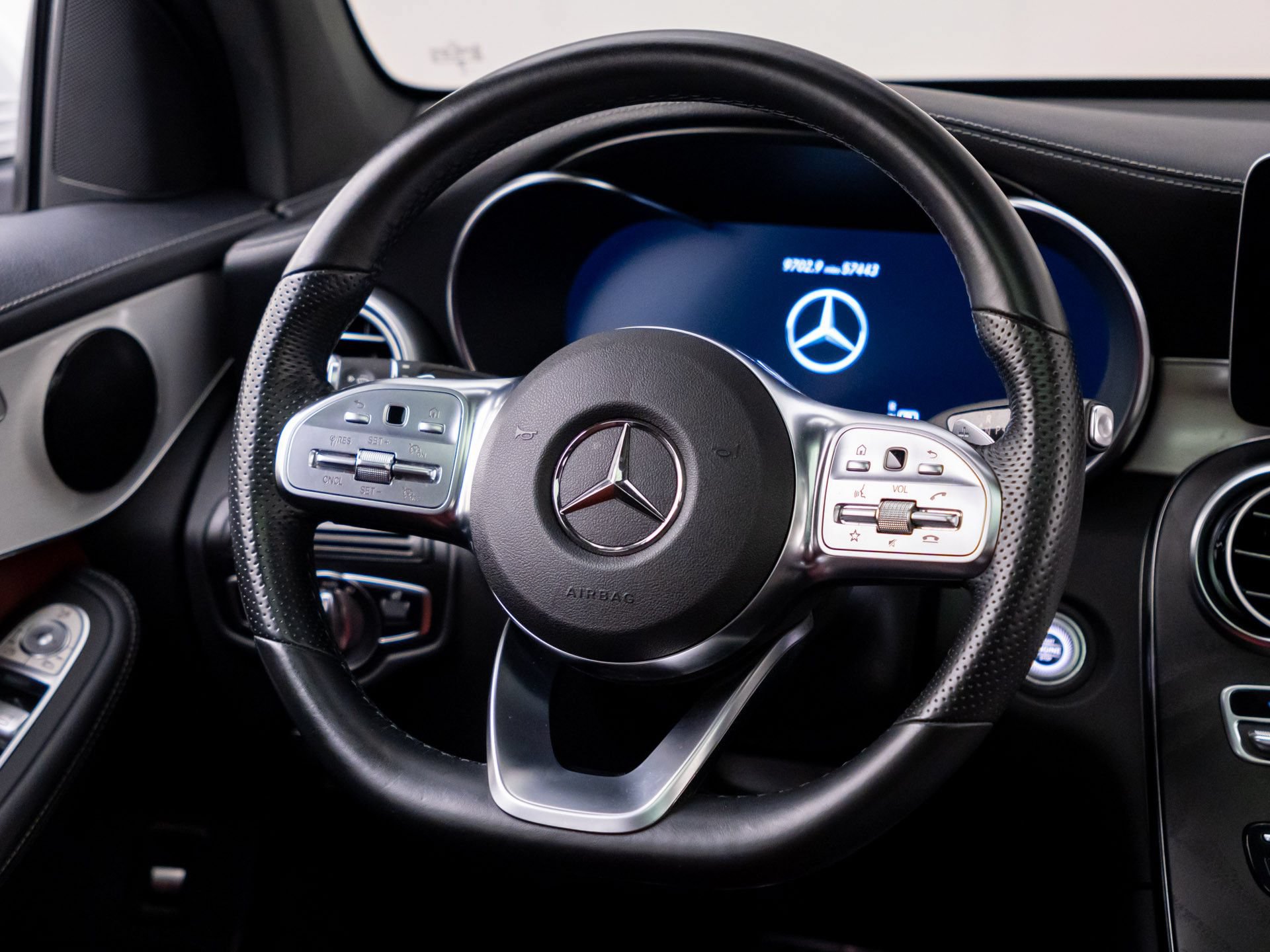 Used 2022 Mercedes-Benz GLC 300 4MATIC Coupe image 10
