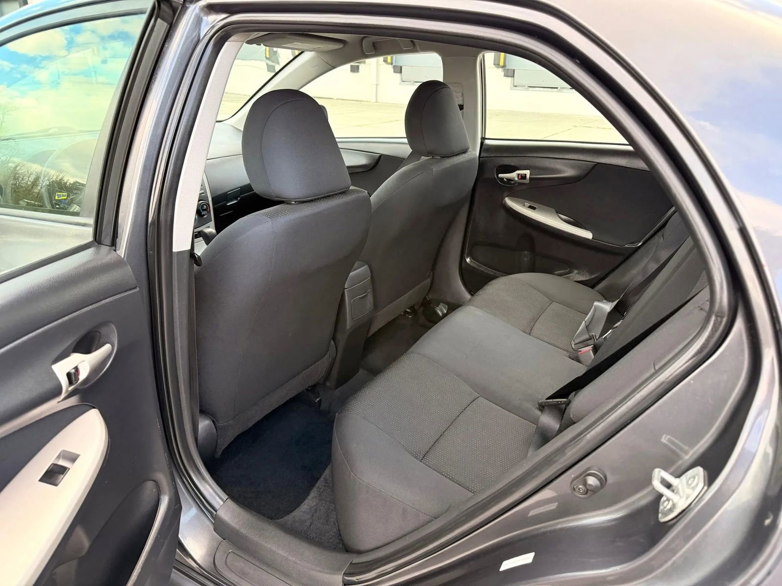 Used 2010 Toyota Corolla S image 10