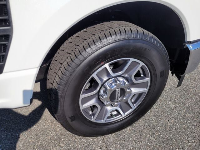New 2026 Ford F350 Lariat RWD image 41