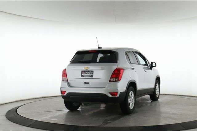 Used 2022 Chevrolet Trax LS w/ Tint and Cruise Package image 7