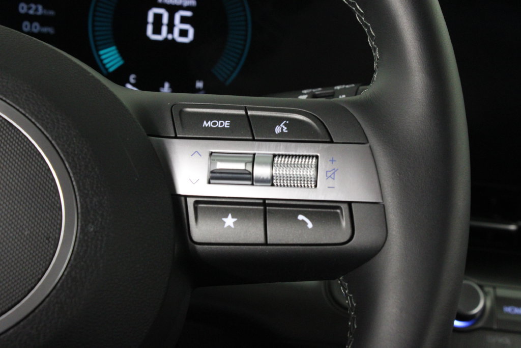 Certified 2027 Hyundai Kona SEL Sport FWD image 29