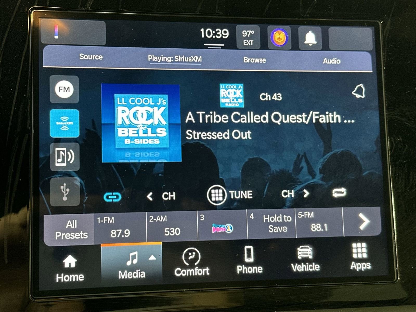 Used 2025 Jeep Compass Sport image 16