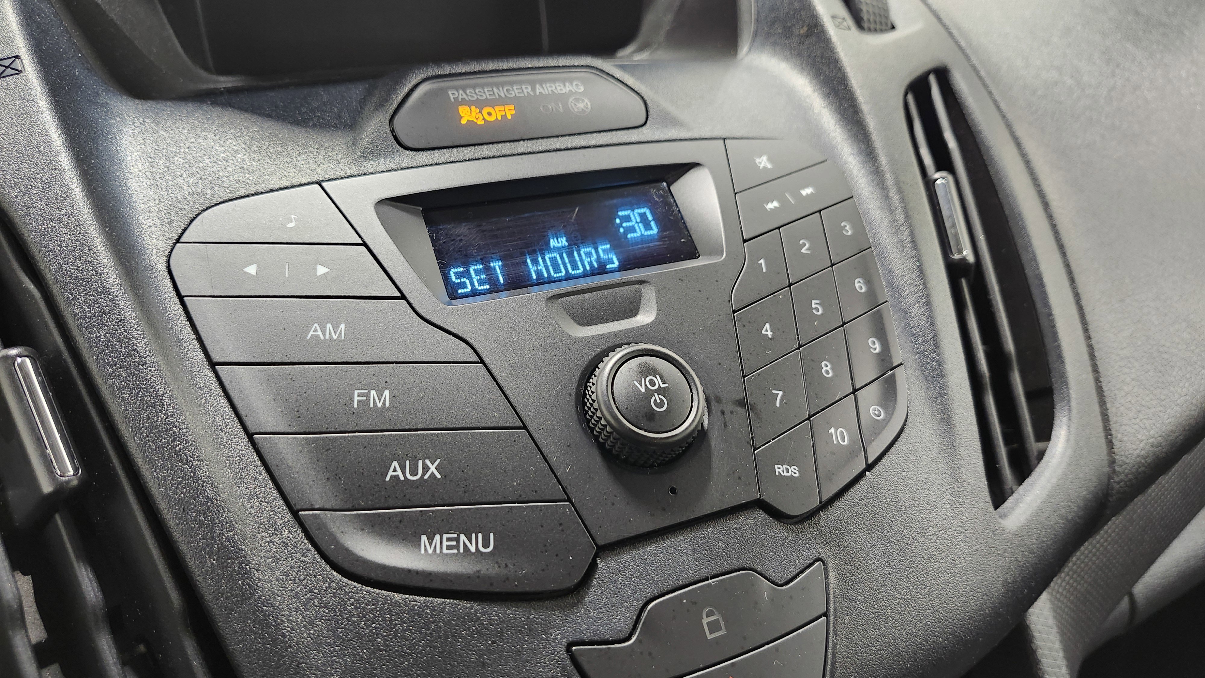 Used 2017 Ford Transit Connect XL image 5