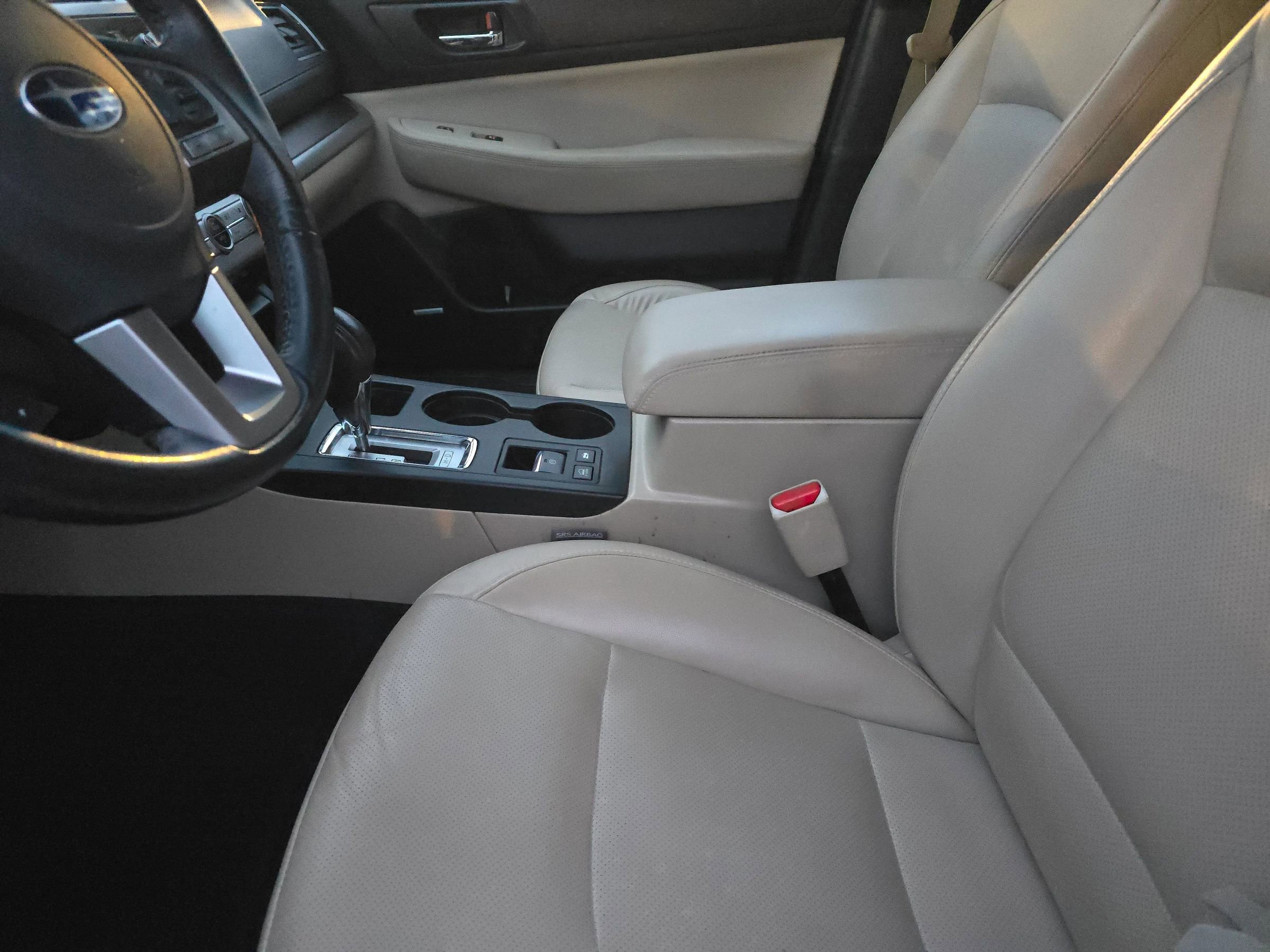 Used 2016 Subaru Outback 3.6R Limited image 12