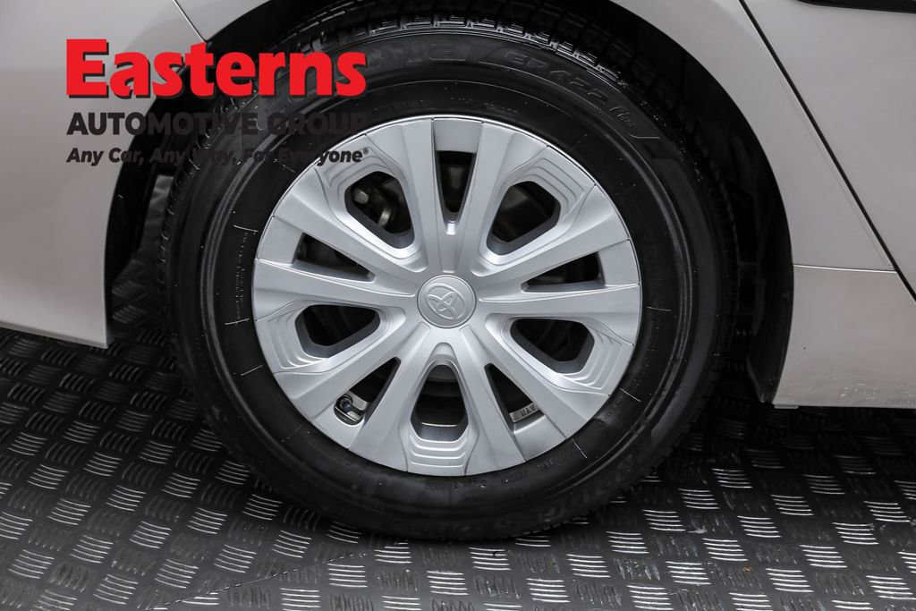 Used 2020 Toyota Prius Prime XLE image 29