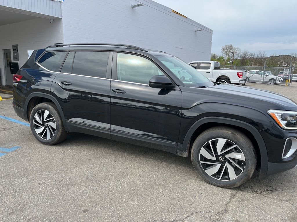 New 2025 Volkswagen Atlas SE AWD/4WD image 4
