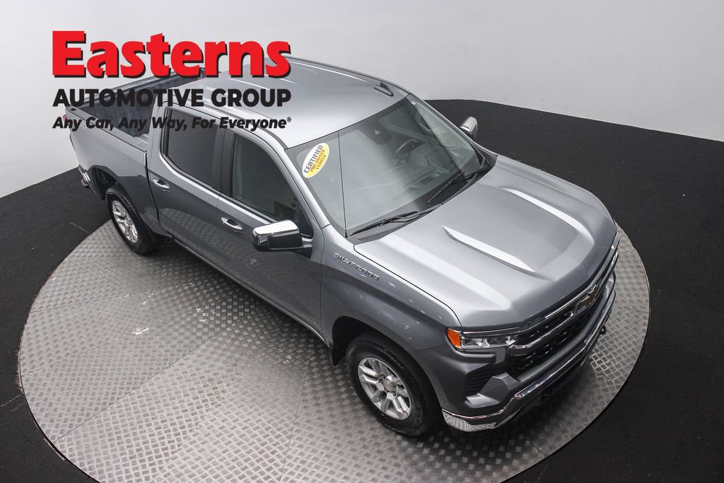 Used 2023 Chevrolet Silverado 1500 LT AWD/4WD image 3