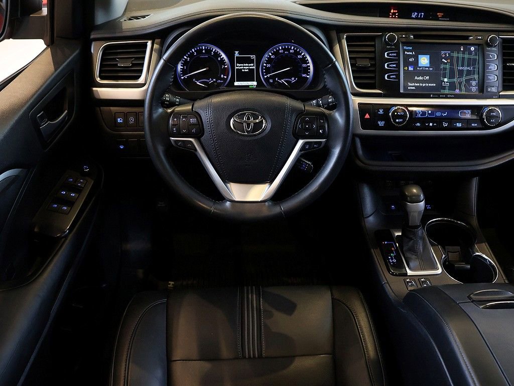 Used 2018 Toyota Highlander SE w/ Protection Package #3 AWD/4WD image 46