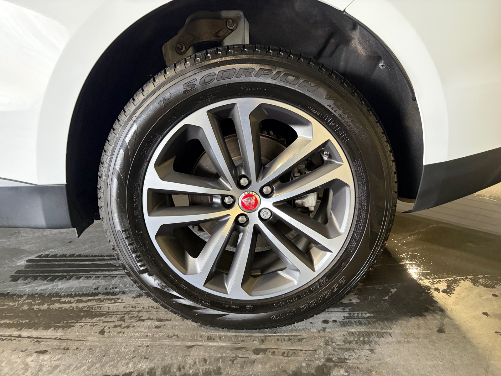 Used 2020 Jaguar F-PACE Premium AWD/4WD image 20